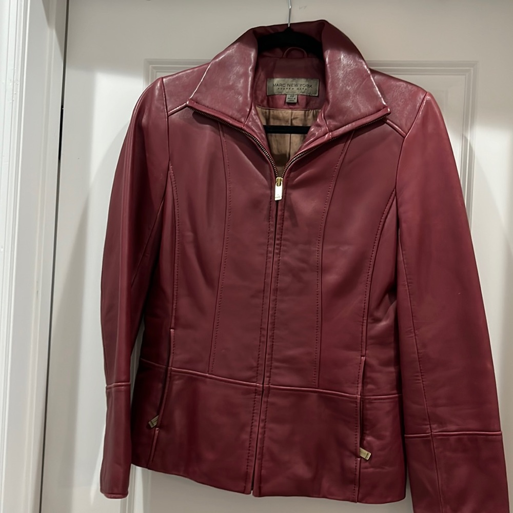 Marc New York Andrew Marc Women’s burgundy, zip up leather jacket – XS size.